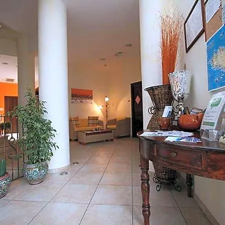 Zingaro מלון 3*